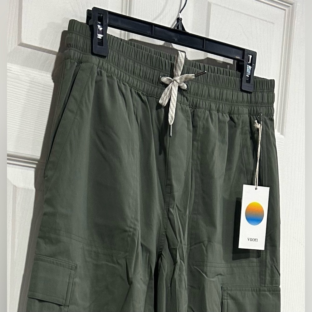 Vuori Women's Large Scout Jogger Army Green NWT Performance Elastic Waistband - Picture 2 of 6